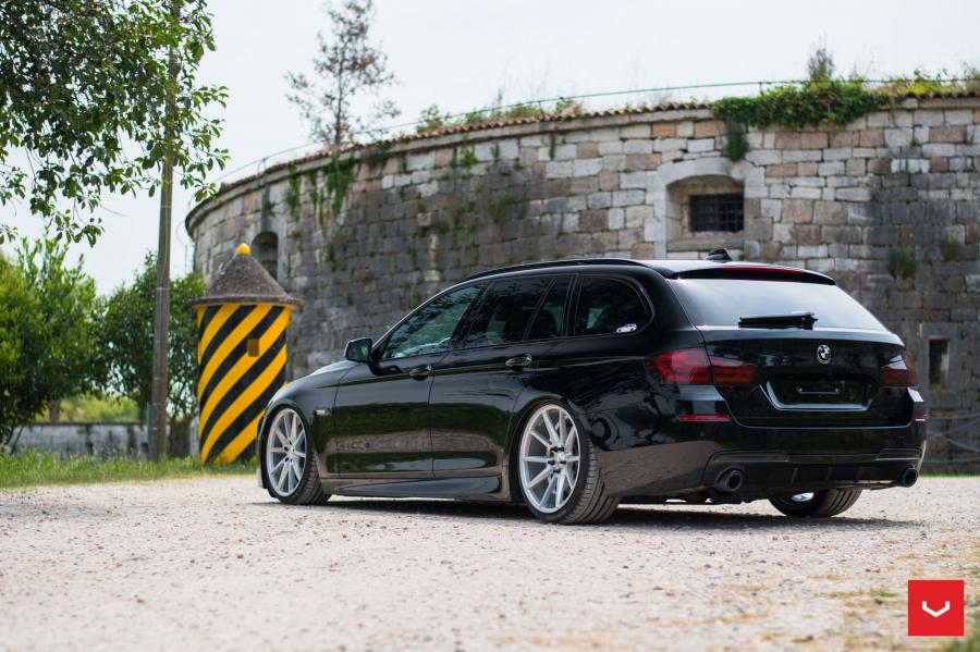  BMW 5-Series Touring on Vossen Wheels (VFS1) 2017 года  (фото 4 из 29)